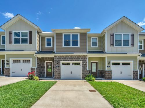 108 Birdie Ct, Dickson, TN, 37055-3143 | Card Image