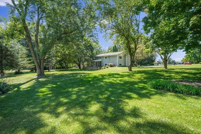 S87W27330 Ridgeway Court, House other with 4 bedrooms, 2 bathrooms and null parking in MUKWONAGO WI | Image 3