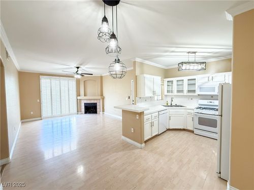 202-1300 S Arlington St, Las Vegas, NV, 89104-5855 | Card Image