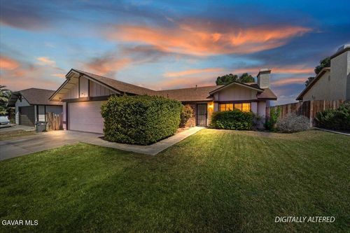 1855 E Avenue R2, Palmdale, CA, 93550-5455 | Card Image