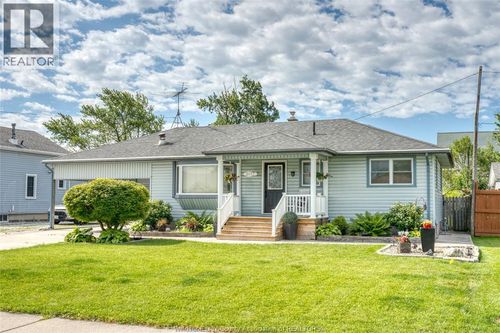 317 Parkside Drive, Mcgregor, ON, N0R1J0 | Card Image