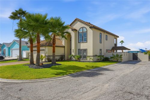 111 Angelfish Ct, Aransas Pass, TX, 78336-5332 | Card Image