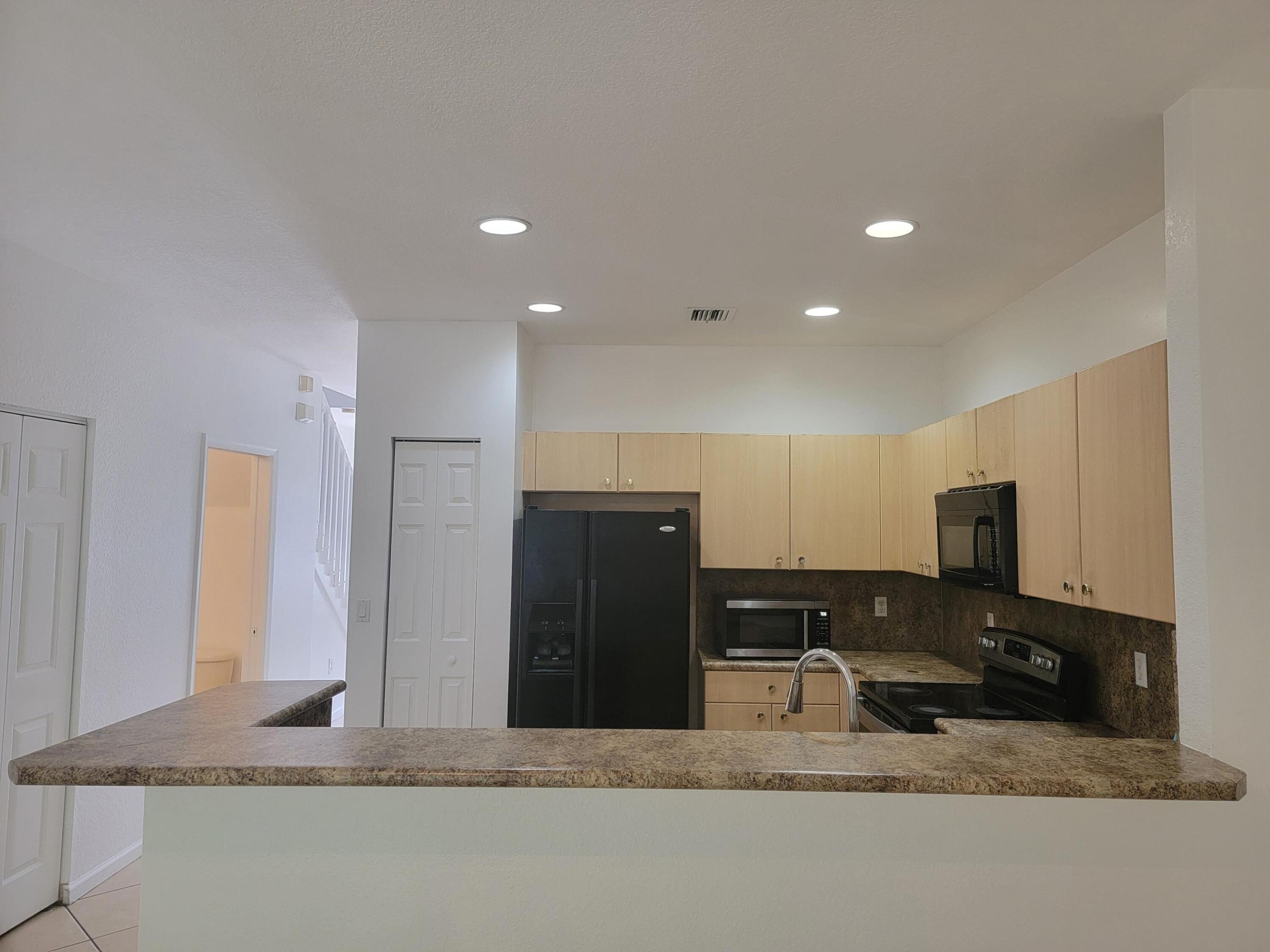 Residential Lease in Miramar 3