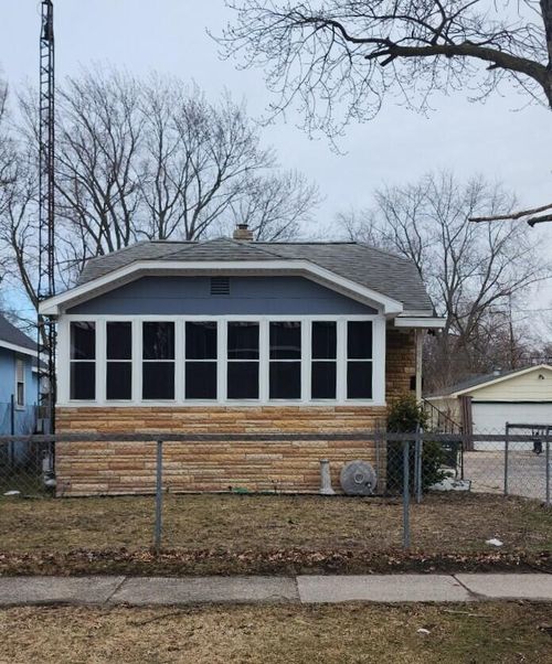 1844 Superior St, Muskegon, MI, 49442-5849 | Card Image
