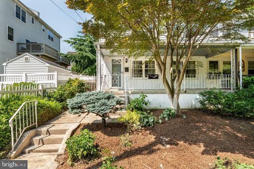 211 Josephine Ave, W Cnshohocken, PA, 19428-2835 | Card Image