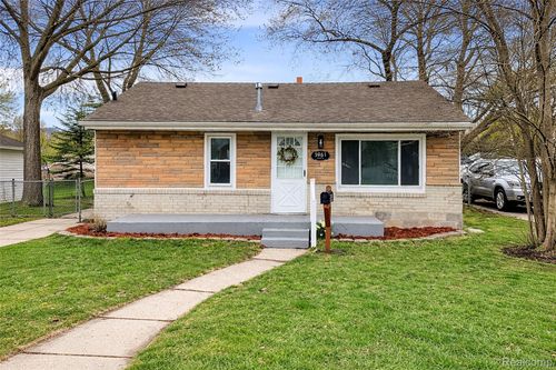 5961 Marvin St, Taylor, MI, 48180-1188 | Card Image