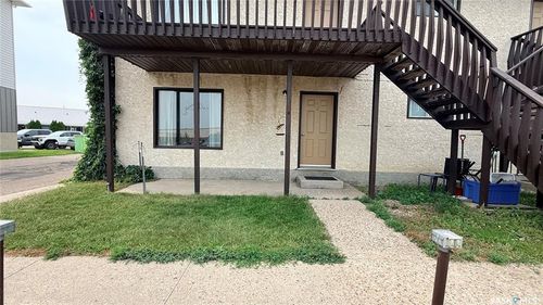 a-412 Heritage Drive, Estevan, SK, S4A2N4 | Card Image