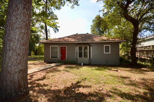 8175 San Carlos St, Beaumont, TX, 77708-1630 | Card Image