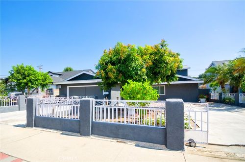 10864 Wolcott Pl, Mission Hills, CA, 91345-2147 | Card Image