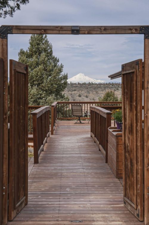 9427 Sw Shad Rd, Terrebonne, OR, 97760-7807 | Card Image