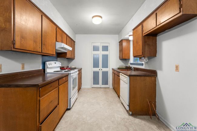 616 Golfcrest Dr, House other with 3 bedrooms, 2 bathrooms and null parking in Longview TX | Image 7