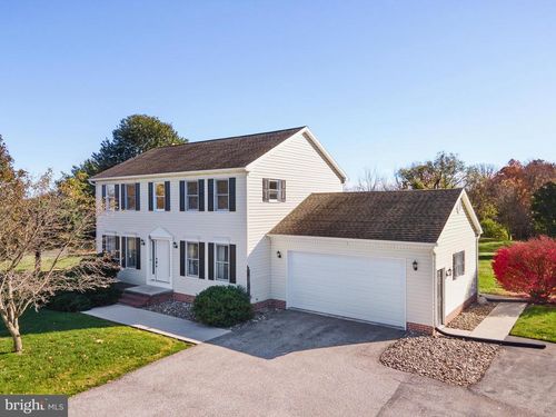 4956 E Berlin Rd, THOMASVILLE, PA, 17364-9325 | Card Image