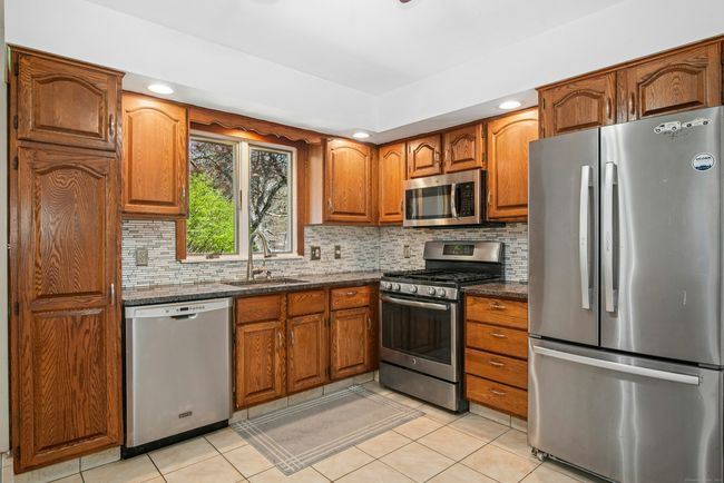 20 Mill Brook Ter, House other with 4 bedrooms, 3 bathrooms and 6 parking in Monroe CT | Image 10