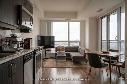 2009-9201 Yonge St, Richmond Hill, ON, L4C1H9 | Card Image