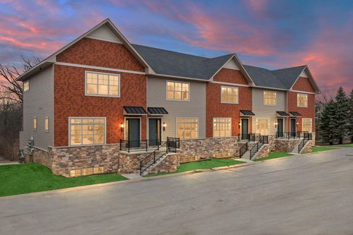 63 Sanctuary Dr, Valparaiso, IN, 46385-7148 | Card Image