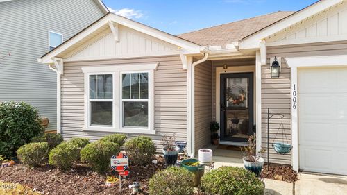 1006 Avondale Dr, Clayton, NC, 27520-2897 | Card Image