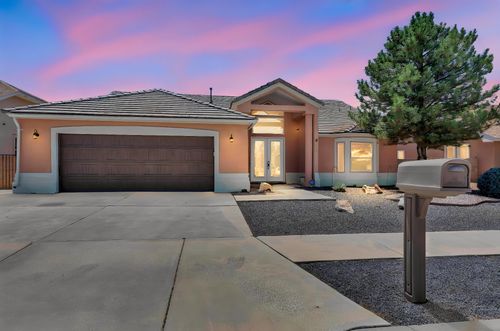 1001 Pinzon St Nw, Los Lunas, NM, 87031-8450 | Card Image