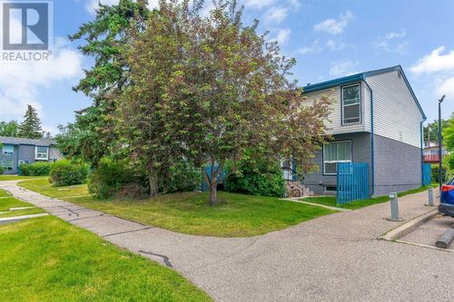 6440 4 St Nw, Calgary, AB, T2K1B8 | Card Image