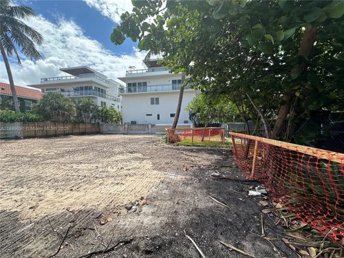 350 Walnut St, Hollywood, FL, 33019-4604 | Card Image