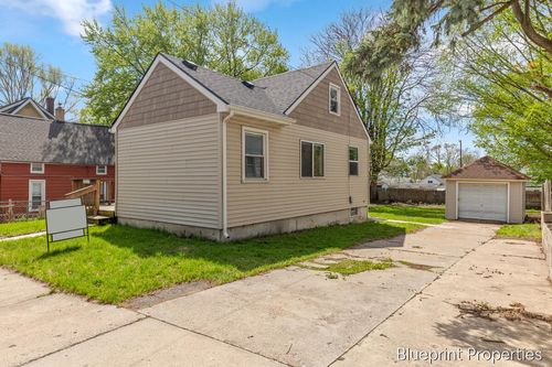 2027 Towner Avenue Sw, Grand Rapids, MI, 49507 | Card Image