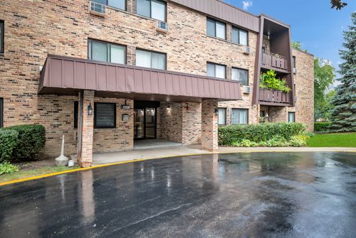 unit-206-2604 N Windsor Dr, Arlington Heights, IL, 60004-2721 | Card Image