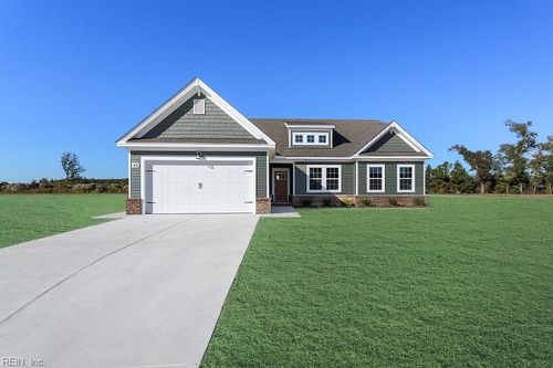 118 Pinewood Ave, Elizabeth City, NC, 27909-6332 | Card Image