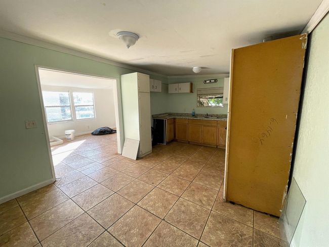 821 Rickey Jackson Blvd, House other with 5 bedrooms, 2 bathrooms and null parking in Pahokee FL | Image 8