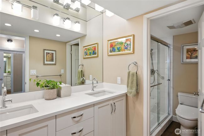 APT-101 - 9717 Ne Juanita Dr, Condo with 2 bedrooms, 2 bathrooms and 2 parking in Kirkland WA | Image 19