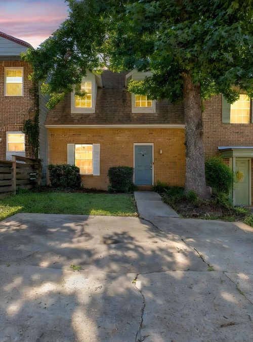 2373 Gregory Dr, TALLAHASSEE, FL, 32303-3900 | Card Image