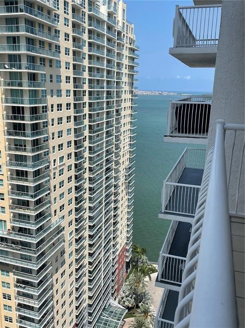 3104-1200 Brickell Bay Dr, Miami, FL, 33131-3251 | Card Image