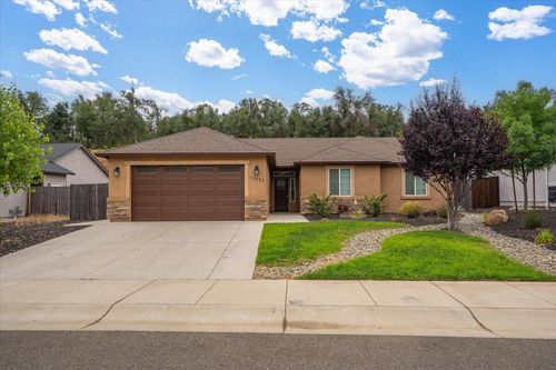 20189 Ballentine Drive, Anderson, CA, 96007 | Card Image