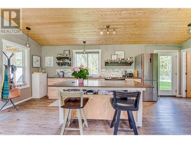3315 Fiva Creek Rd S, House other with 2 bedrooms, 2 bathrooms and null parking in Westbridge BC | Image 77