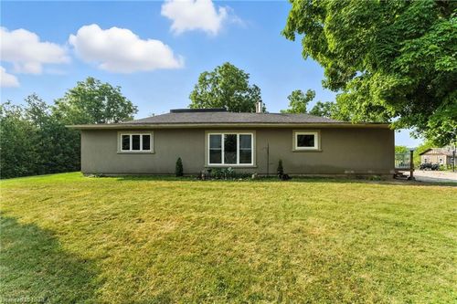 742 Conc 14 Rd, Haldimand, ON, N0A1H0 | Card Image