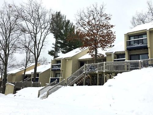 5828 Shanty Creek Rd, Bellaire, MI, 49615-9386 | Card Image