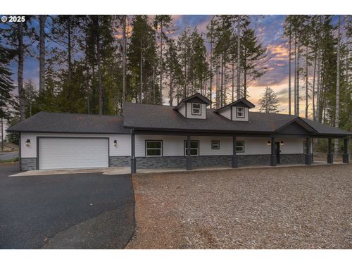 6018 Little Woahink Dr, Florence, OR, 97439-8590 | Card Image