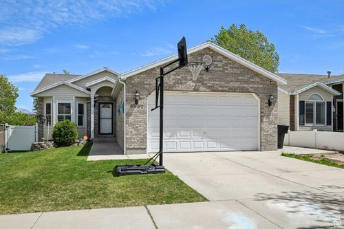 8551 S Laurel Oak Dr, West Jordan, UT, 84081-1800 | Card Image