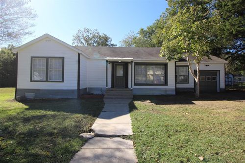 1015 W Kuykendall St, Grand Saline, TX, 75140-1529 | Card Image