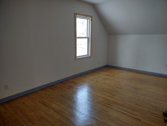 Large upper bedroom 1 | Image 41