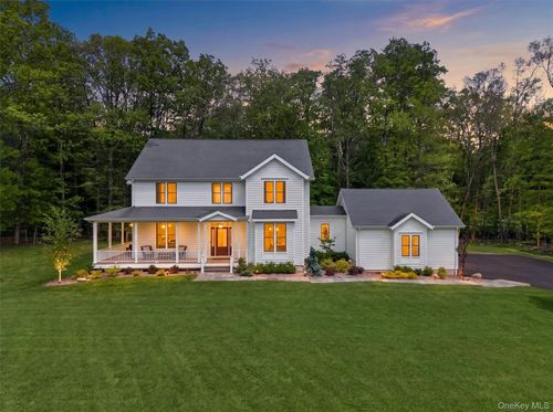 28 Bethlehem Rd, New Windsor, NY, 12553-8903 | Card Image