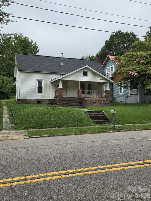 421 N Salisbury Ave, Spencer, NC, 28159-2515 | Card Image