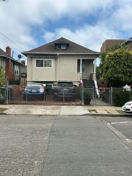1530 40th Ave, Oakland, CA, 94601-4132 | Card Image