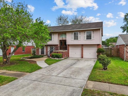 430 Redway Ln, Webster, TX, 77598-2503 | Card Image