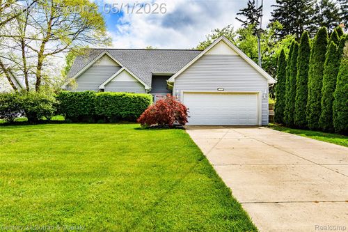 12530 Harris St, Carleton, MI, 48117-9159 | Card Image