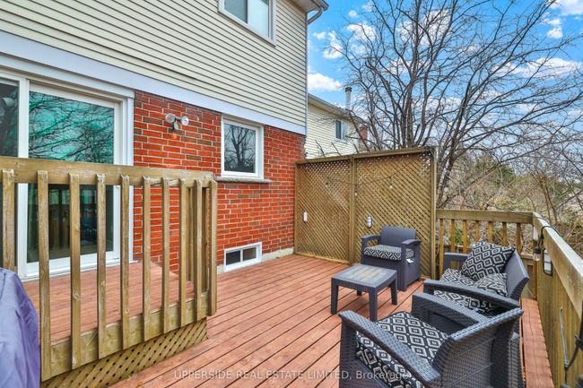 69 Janedale Cres, House other with 3 bedrooms, 2 bathrooms and 3 parking in Whitby ON | Image 27