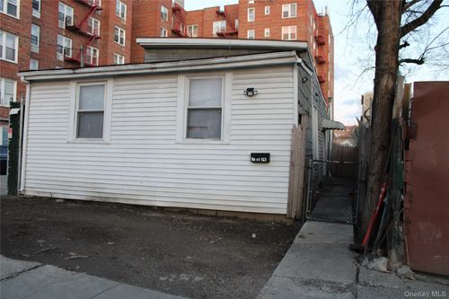 8501 127th St, Kew Gardens, NY, 11415-2823 | Card Image