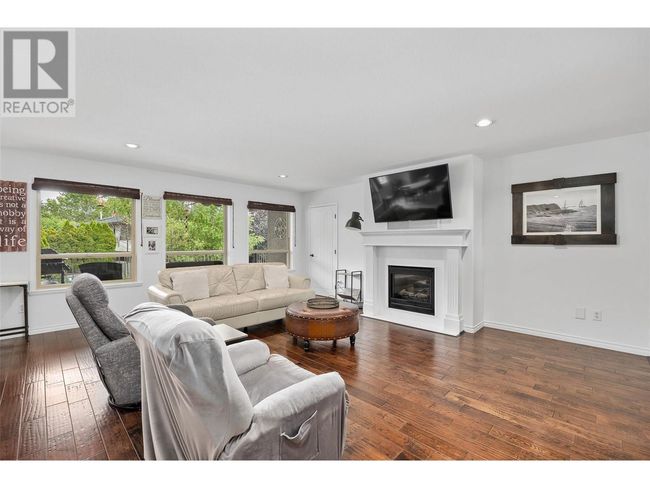 1503 Tanemura Cres, House other with 6 bedrooms, 4 bathrooms and 4 parking in Kelowna BC | Image 6
