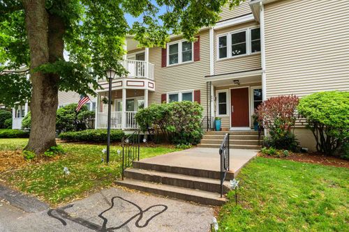 26-690 S Porter St, Manchester, NH, 03103-3194 | Card Image