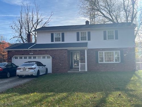 29651 Westminster Dr, North Olmsted, OH, 44070-5068 | Card Image