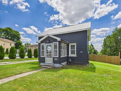 164 Victoria St E, Huron, ON, N0G2W0 | Card Image