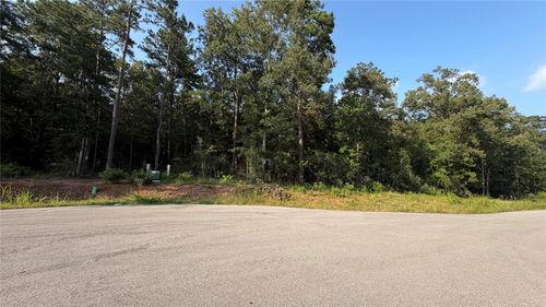 222 Kings Court, Dayton, TX, 77535 | Card Image